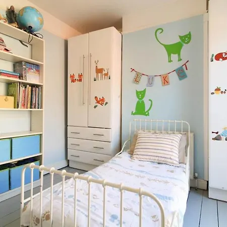 Charming Townhouse In Dublin's Most Vibrant Area