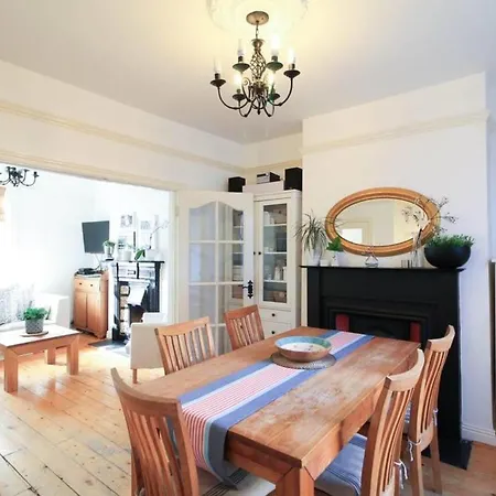 Charming Townhouse In Dublin's Most Vibrant Area 公寓 *