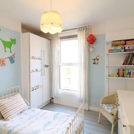 Charming Townhouse In Dublin's Most Vibrant Area