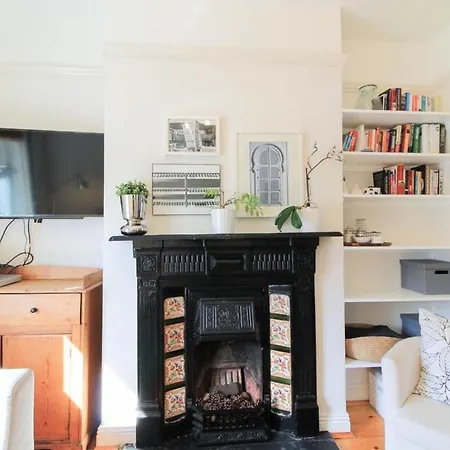 Charming Townhouse In Dublin's Most Vibrant Area